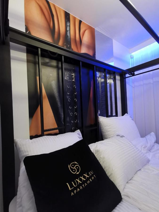 Bdsm Apartament Czestochowa Luxxx - Adults Only - Tylko Dla Doroslych ภายนอก รูปภาพ